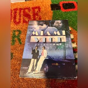Miami Vice Season One DVD